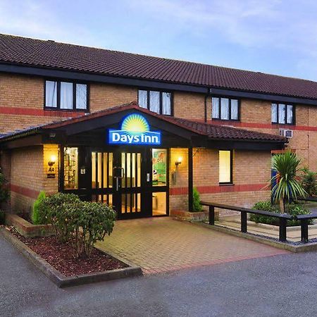 Days Inn By Wyndham London Stansted Airport Birchanger Εξωτερικό φωτογραφία