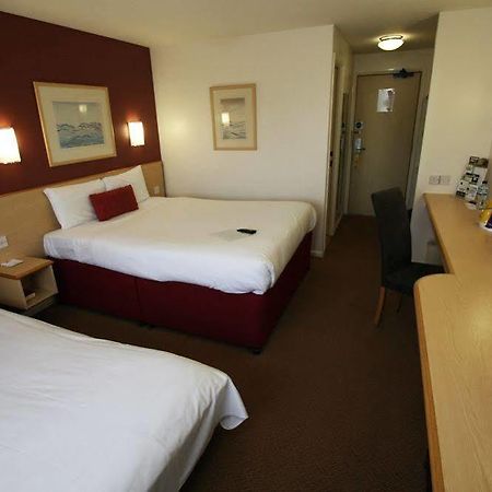 Days Inn By Wyndham London Stansted Airport Birchanger Εξωτερικό φωτογραφία